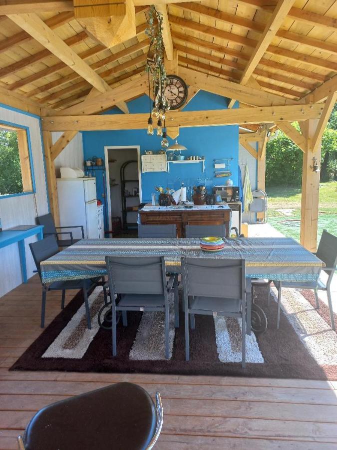 Les chalets Salinéens Salies-du-Salat Exterior foto